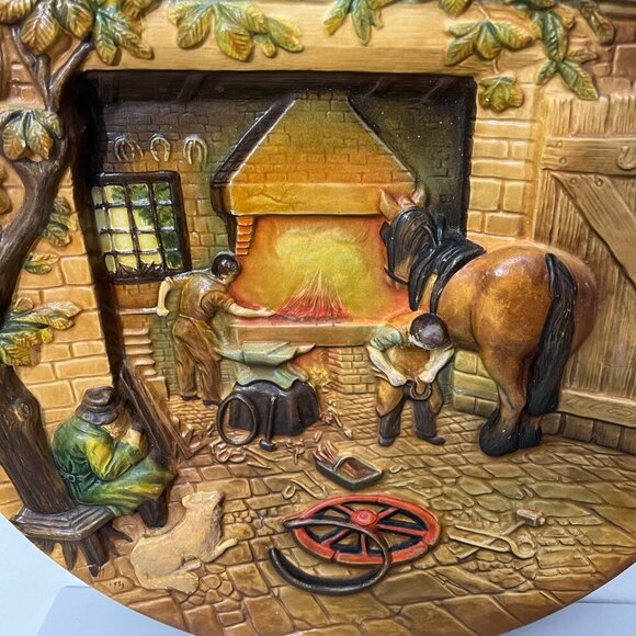 Vintage W.H. Bossons Hand-Painted Wall‎ Plaque Blacksmith Workshop Scene England - Picture 3 of 6